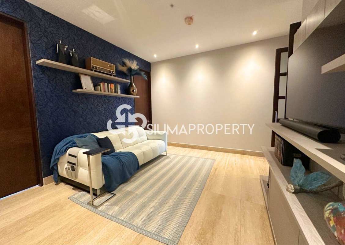 Modern bathroom with dual sinks marble tile walk-in shower and tub luxury condo Panama