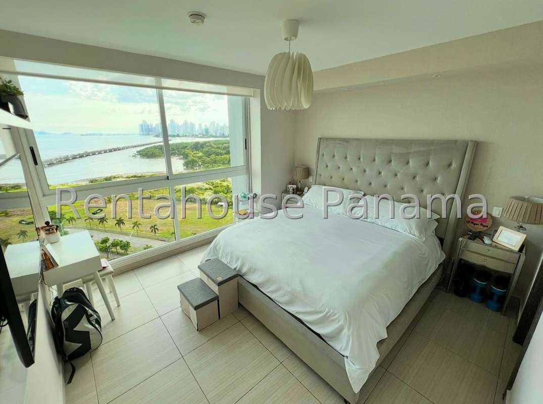 Modern bathroom with quality finishes glass enclosed shower vanity PH Costa del Mar Panama