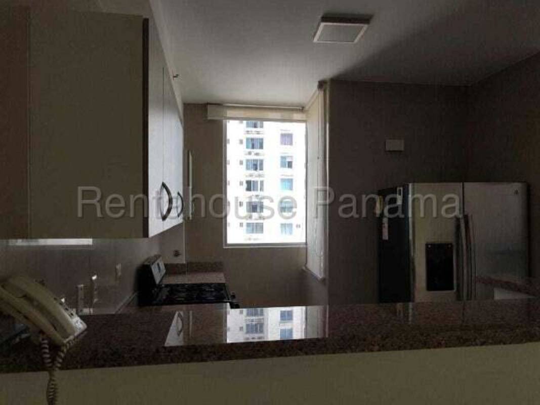 Bright master bedroom with AC, closet, large windows at PH Boulevard Park San Francisco