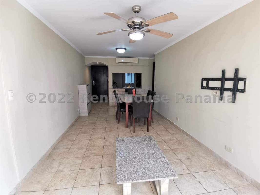 Living and dining area with tiled flooring and ceiling fan in PH Park Panama City