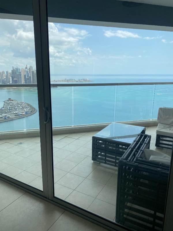 Contemporary oceanview living room with floor-to-ceiling windows PH Rivage Panama City