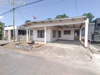 Affordable 3BR House with Terrace in Altos de las Huacas