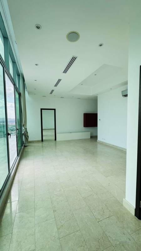 Luxury Penthouse master bathroom jacuzzi double vanity walk-in closet Allure at the Park Panama