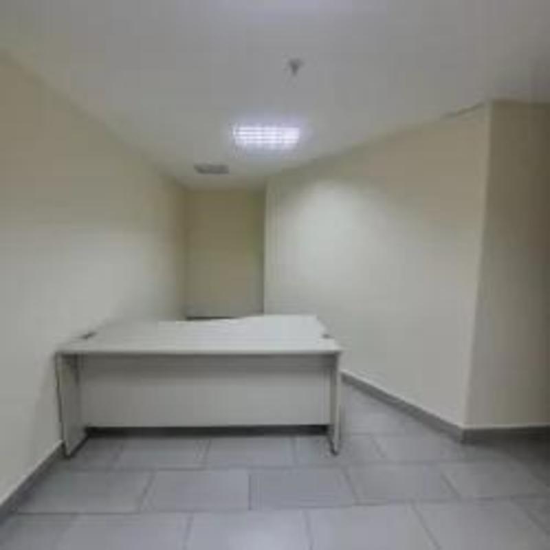 Reception area and open workstations office rental in Obarrio Panama City