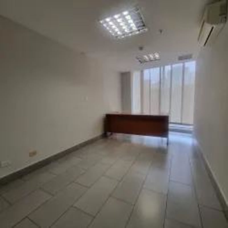 Private enclosed office space with glass divider and windows for rent in Obarrio Panama