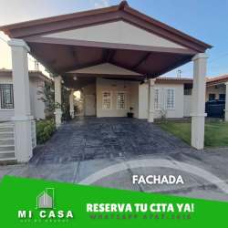 Fully equipped kitchen with appliances and wood cabinetry, Penonomé Coclé Panama
