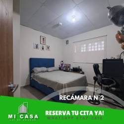 Walk-in shower bathroom modern sink mirror in Penonomé Coclé rental