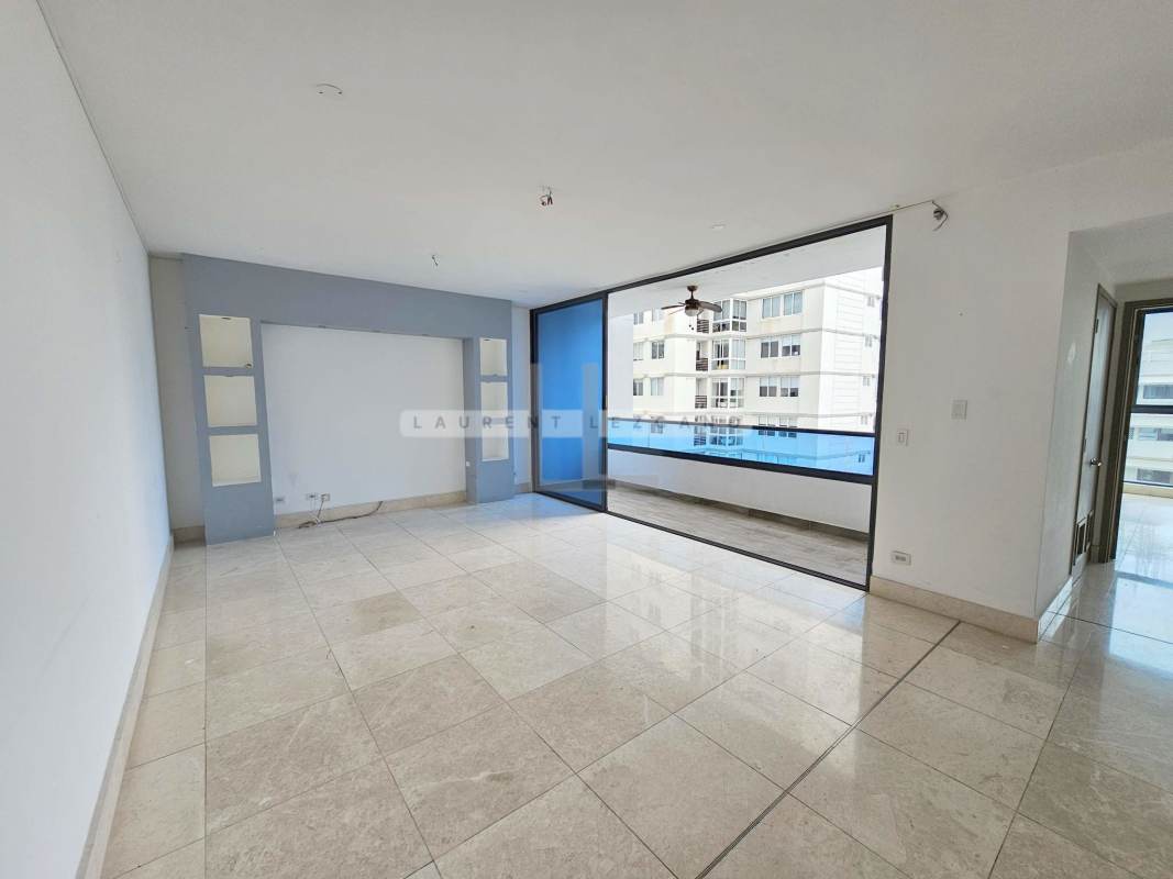 Elegant lobby with luxury finishes at PH Deluxe Residences Punta Paitilla Panama City