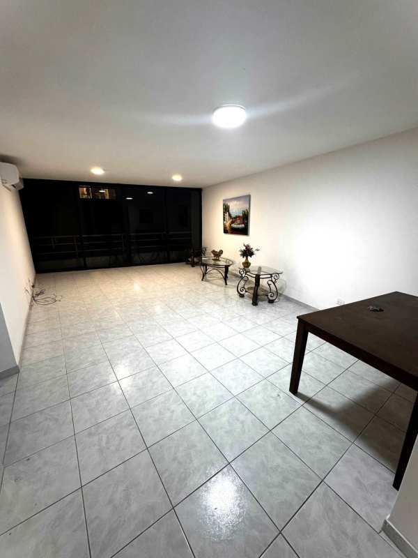 Master bedroom with built-in closets and marble floors at PH Royal Princess Punta Paitilla Panama