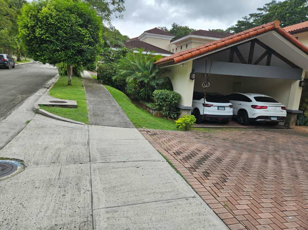 Open plan living dining area with garden views, tropical luxury house Panama