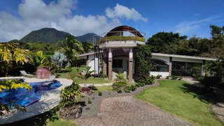 House with guest cottage for Sale in El Farallón - 4 bedrooms