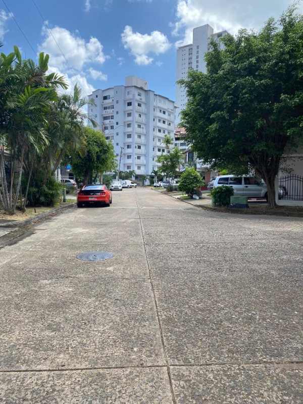 Functional kitchen space with tiled floors and window Obarrio house for sale Panama City