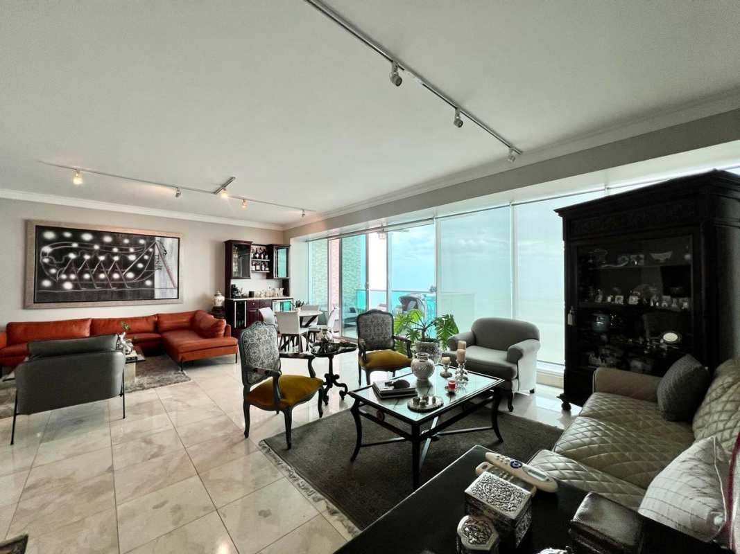 Hallway with marble floors classic decor PH Ocean Two Costa del Este Panama