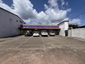 Retail units for rent with parking lot view Costa Verde near Parque Feuillet in La Chorrera Panama