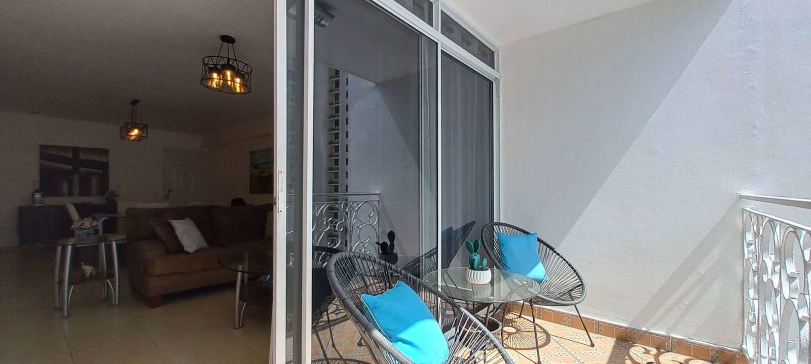 Oceanfront balcony with seating PH Pacific Point luxury apartment Punta Pacifica