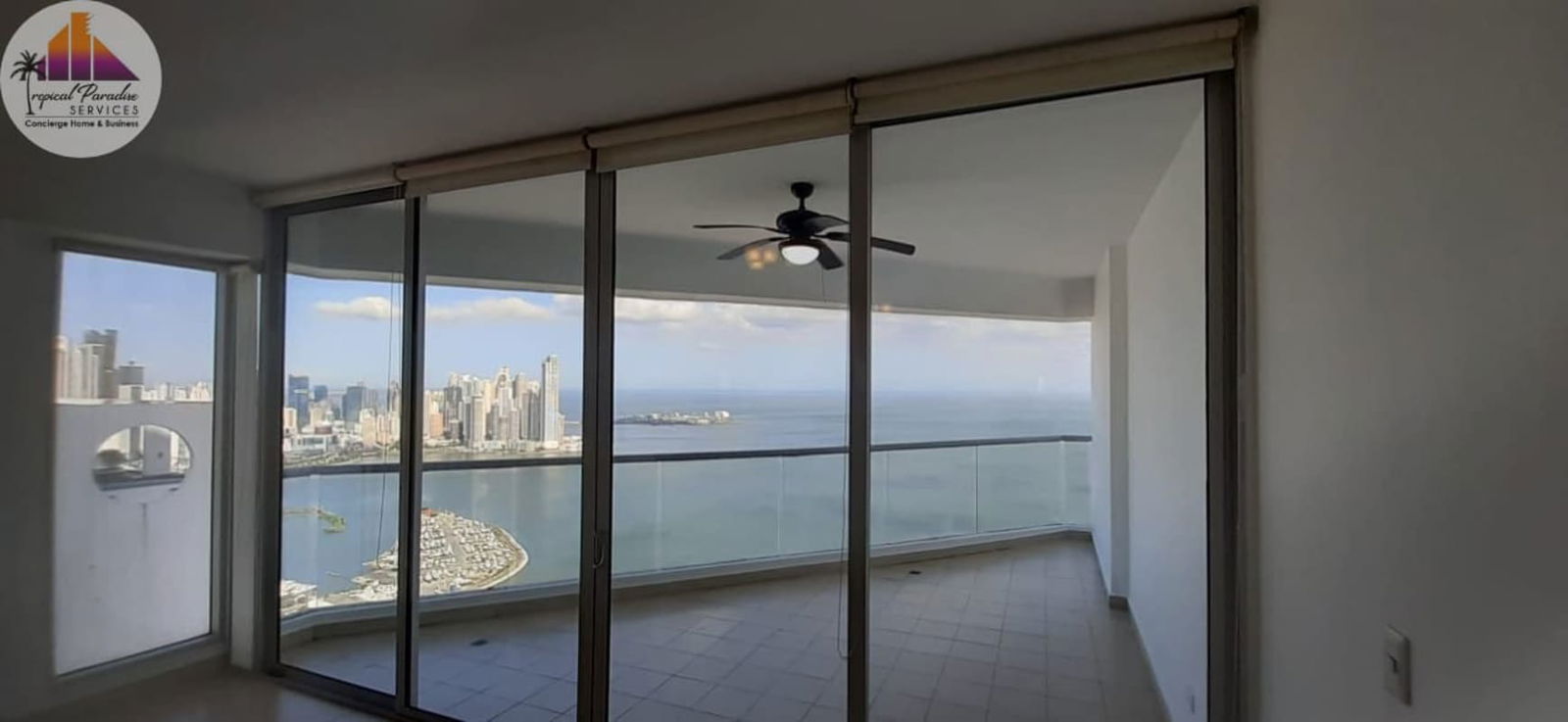 Balcony panoramic ocean and skyline views PH BICSA Avenida Balboa Pacific Panama