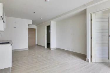 Minimalist empty room with natural light ideal for office or second bedroom in Playa Caracol Punta Chame