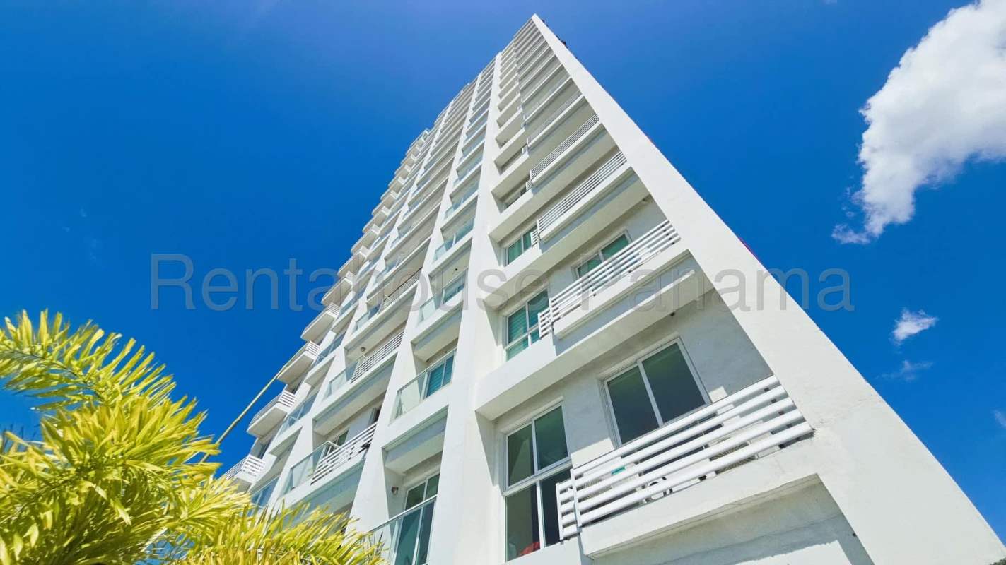 Bedroom with city views, large windows and built-in closet in Bella Vista Panama City