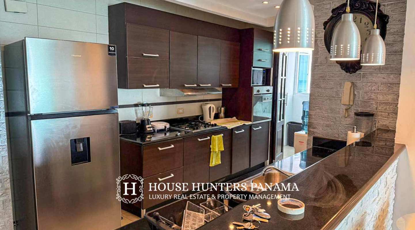 Second bedroom with closet and split AC Pacific Sea Tower Punta Paitilla