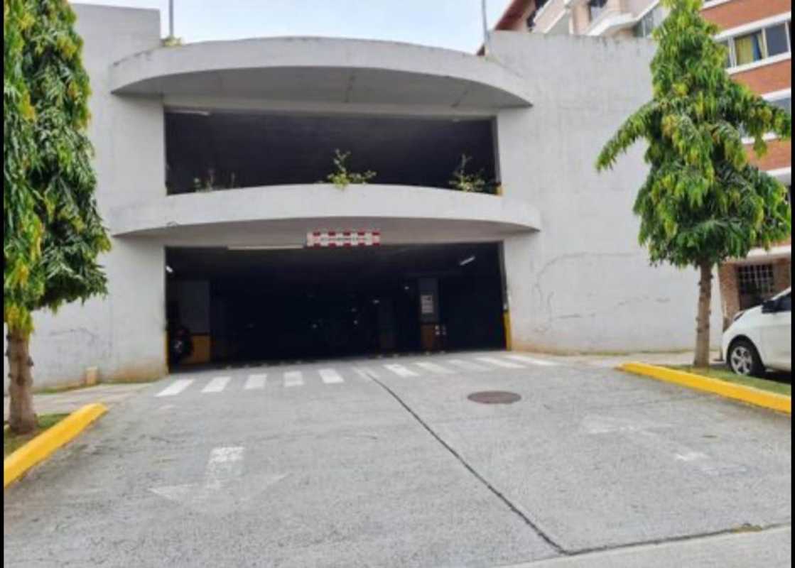 Family-friendly apartment buildings with pool and playground PH Limberg Tower Llano Bonito Panama