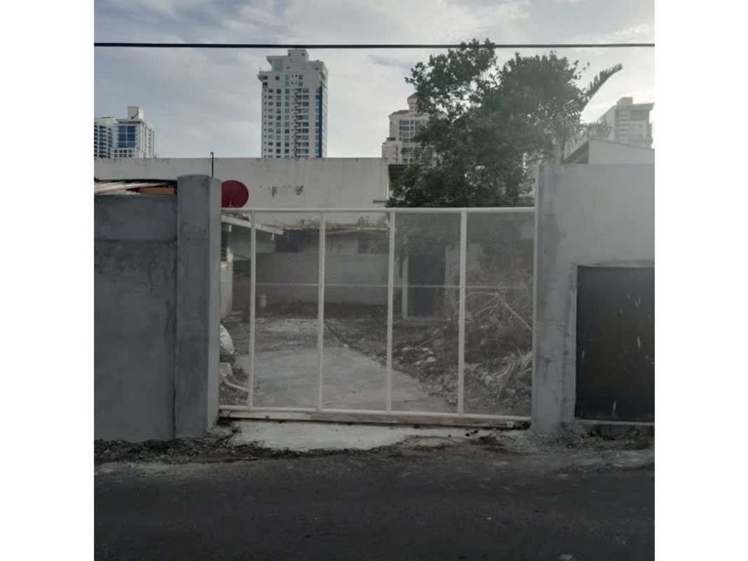 Vacant urban lot for parking/loading enclosed with fence on commercial property Via Porras Panama