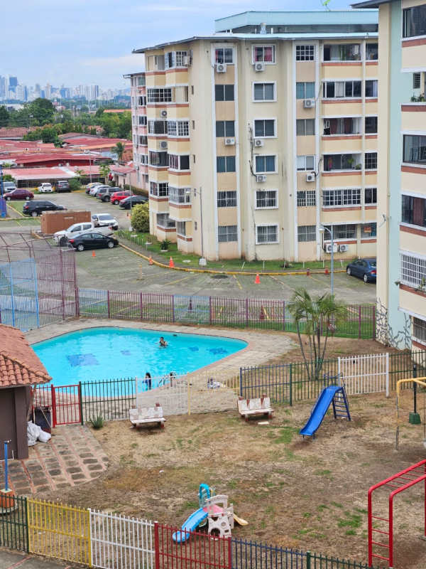 Swim pool community courtyard playground parking PH Parques del Este Las Acacias Panama