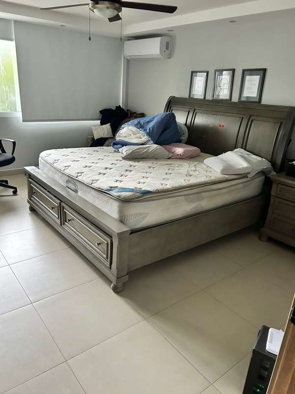 Bright hallway entrance in PH Diplomatic apartment Punta Paitilla