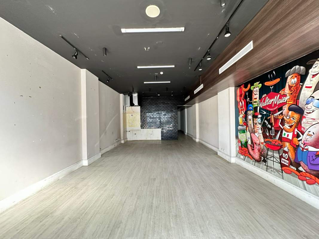 Unfurnished open commercial space Plaza 66 San Francisco PA