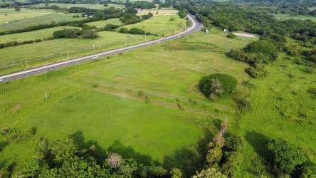 Vacant large open field adjacent to major roadway ideal for industrial or residential project in Panama