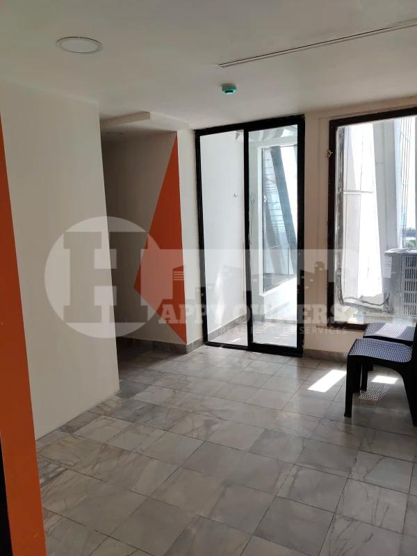 Divided office area suitable for conference or workspace in Torre BAC Panama City