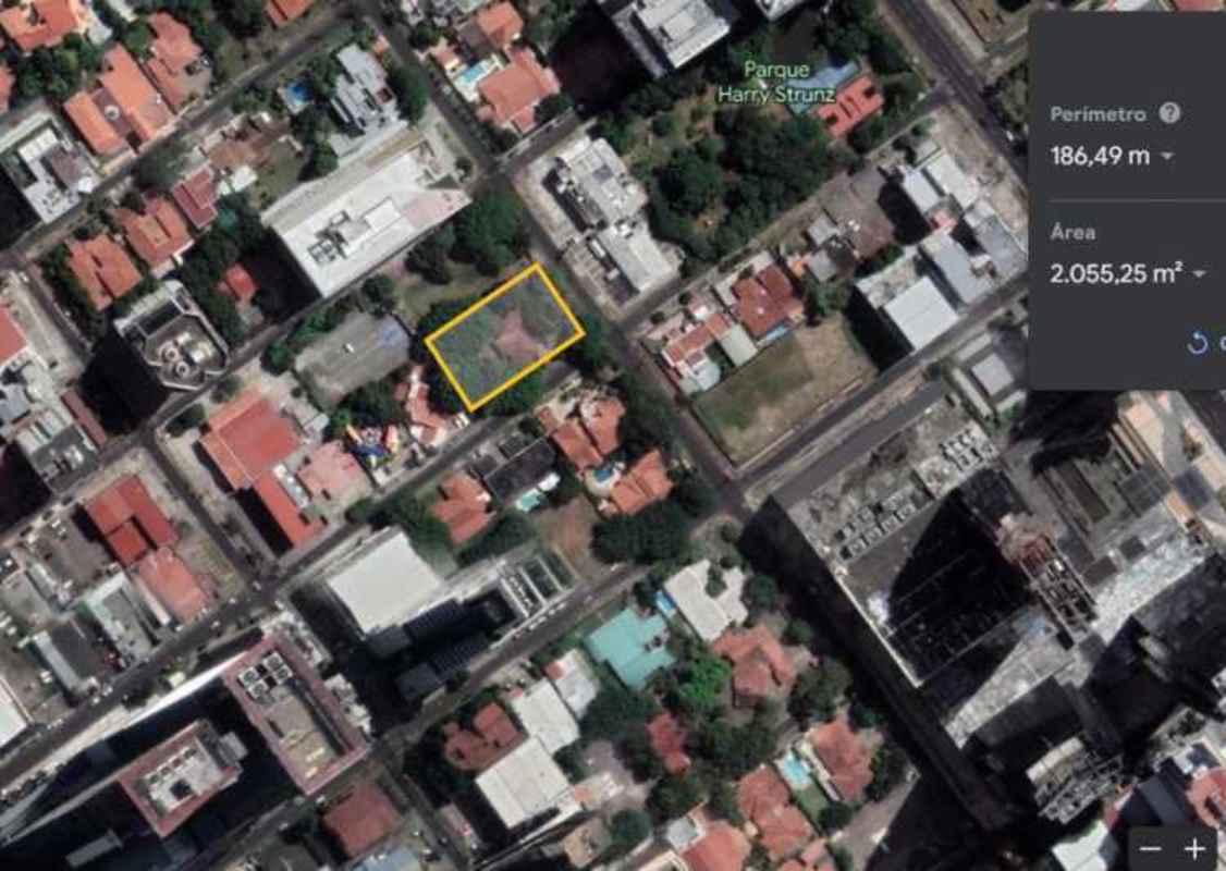 City center aerial image highlighting 2,056m2 corner lot with redevelopment potential in Obarrio Panama City
