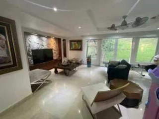 Single Family Home for Sale in Clayton - 6 bedrooms