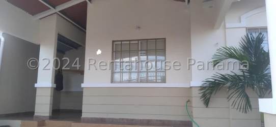 Kitchen area with granite countertops and tiled backsplash Sausalito Gardens La Chorrera Panama