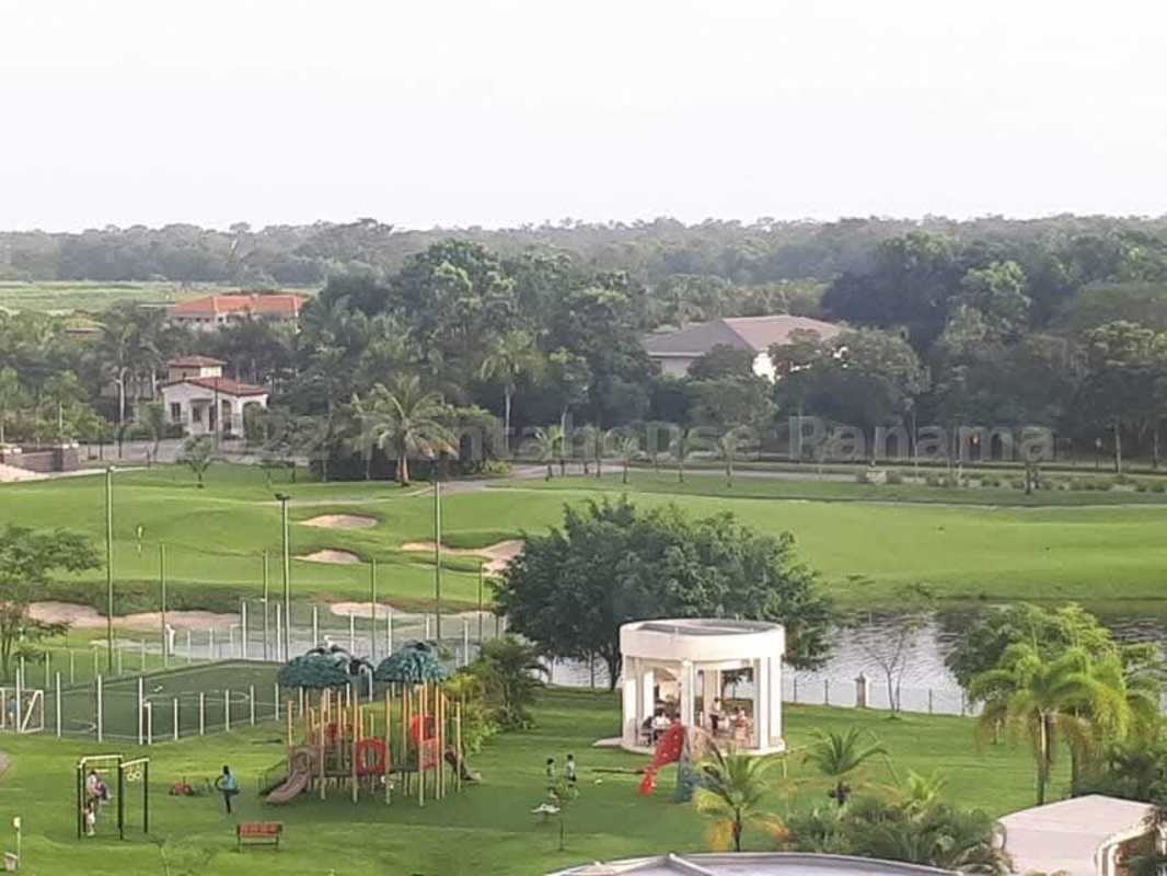 Luxury 2BR Apartment in The Reserve Santa Maria Golf Panama