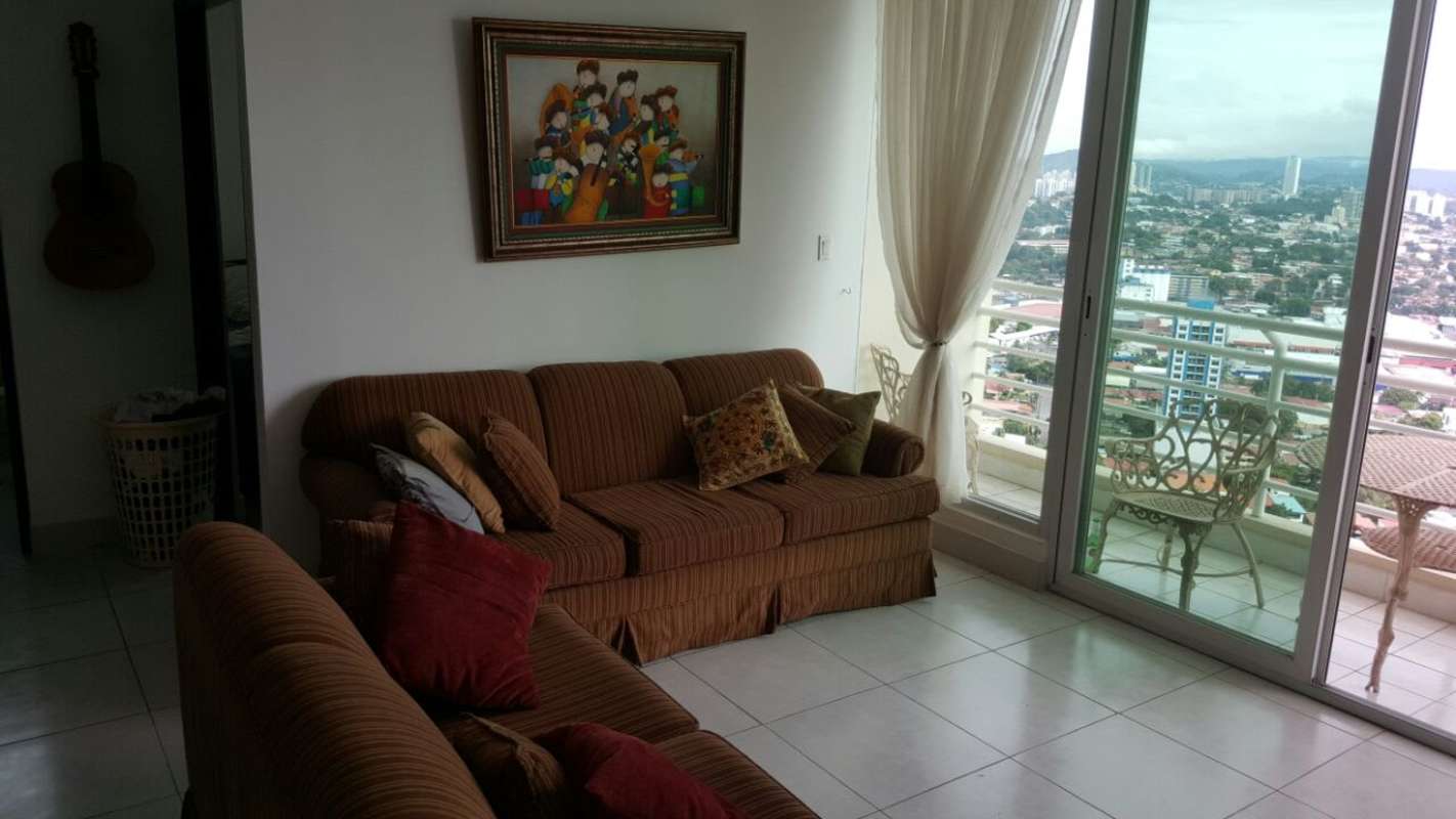 Kitchen with granite counters tile backsplash Edison Park PH Vivendi 300 Panama City