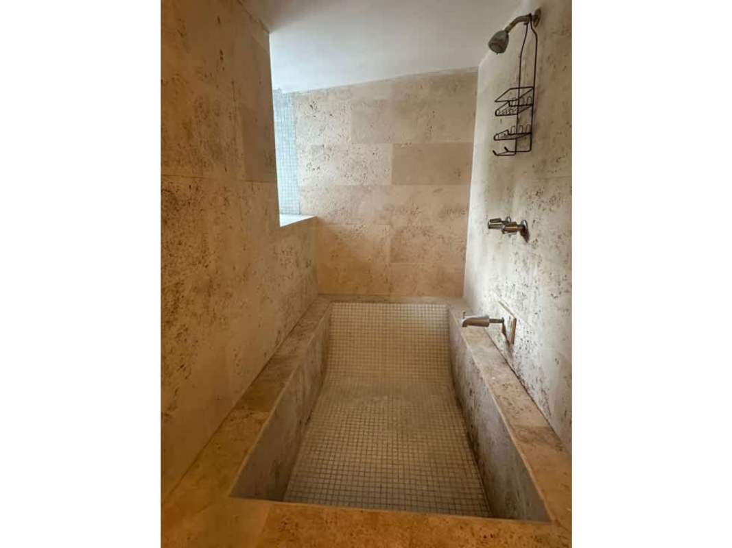 Second bedroom PH Mirador Obarrio built-in closet, AC, tile floors Panama