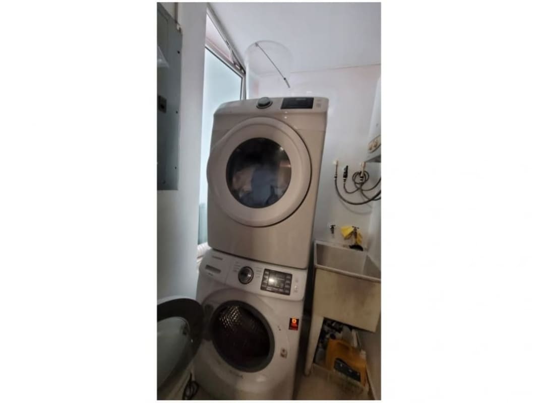 Spacious kitchen granite countertops gas stove wooden cabinets PH TAO San Francisco