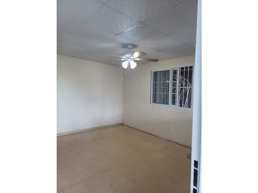 Renovated 2BR House with Terrace Don Bosco Tocumen Panama