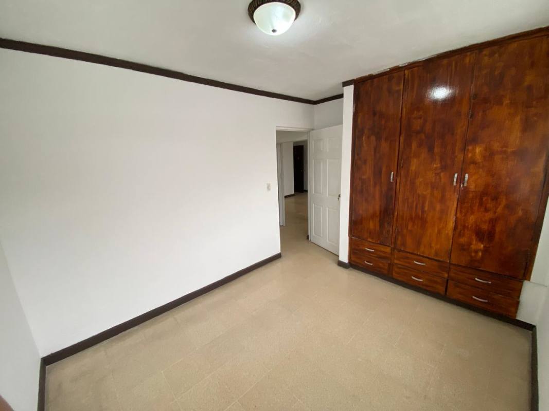 Bedroom large window built-in wardrobe PH Parque Lefevre Panama