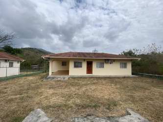 Country Estate Home 4BR Pool Club Sajalices Capira ID#7JzjeAa