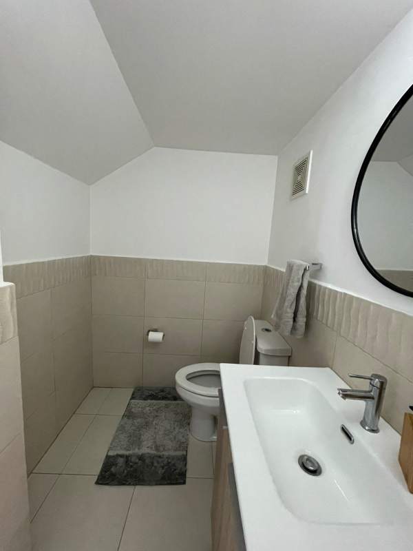 Modern kitchen with granite countertops built-in appliances in PH Quintas de Versalles