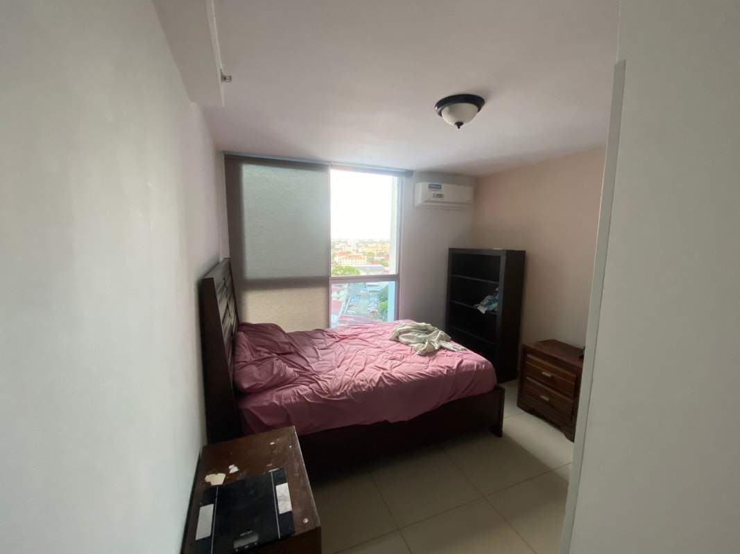 Third bedroom unfurnished with closet white walls and window PH Coral Tower Carrasquilla Panama