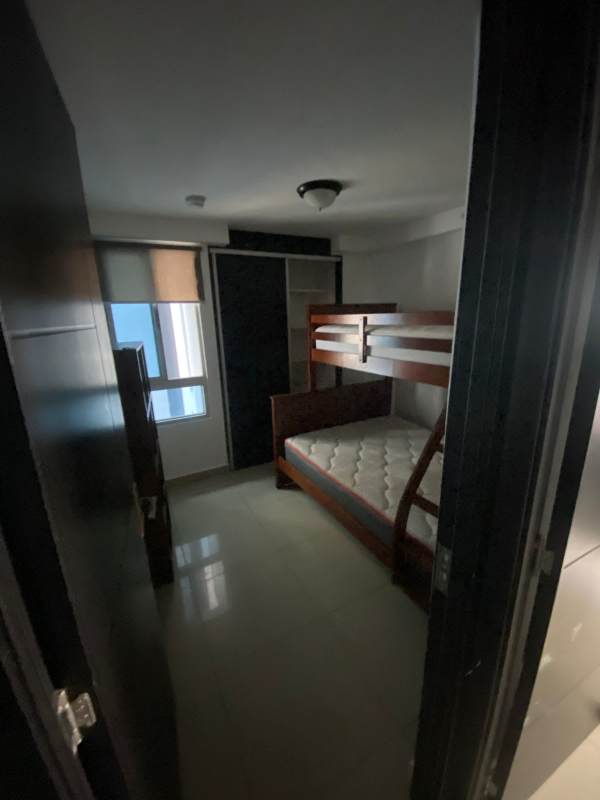 Bedroom with window closet unfurnished for rent in PH Coral Tower Carrasquilla Panama City