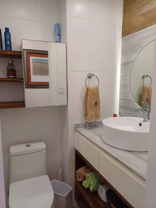 Second bedroom with AC and city view window at Royal Princess Panama