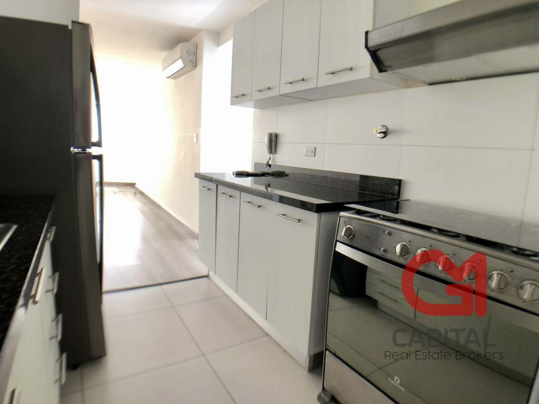 Infinity pool rooftop terrace PH Tee One San Francisco Panama overlooking city