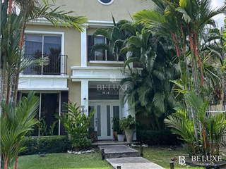 House for Sale in Clayton - 5 bedrooms