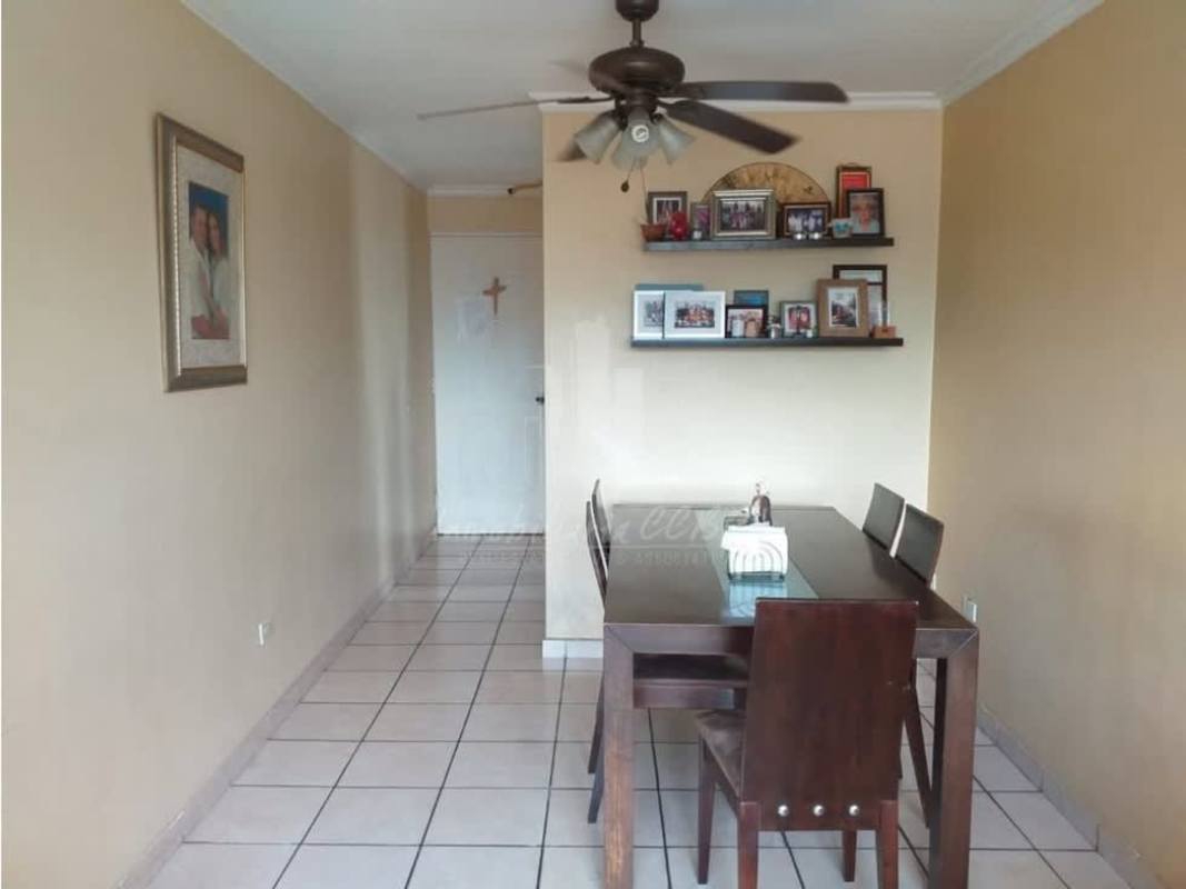 Dining room with ceiling fan and decor PH Plaza Valencia Carrasquilla San Francisco Panama