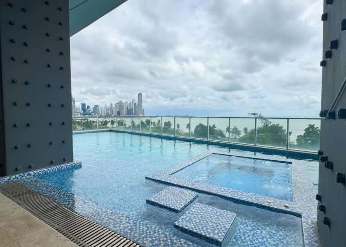 Hardwood indoor squash court natural skylight PH Element Tower Panama City