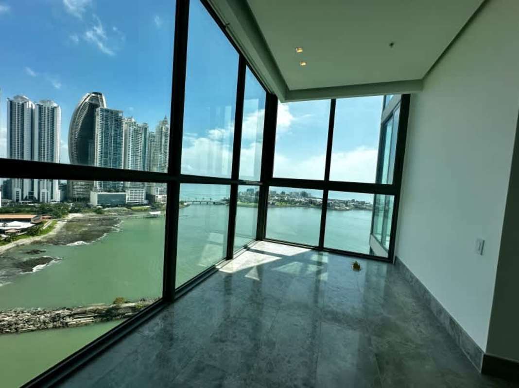 Exclusive resident spa area with sauna and relaxation lounge PH Ocean Front Punta Paitilla Panama