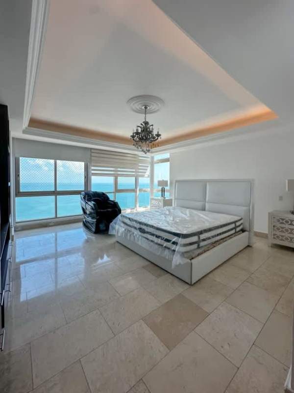 Large bedroom with sea views, luxury finishes PH Ocean Club Punta Pacifica Panama